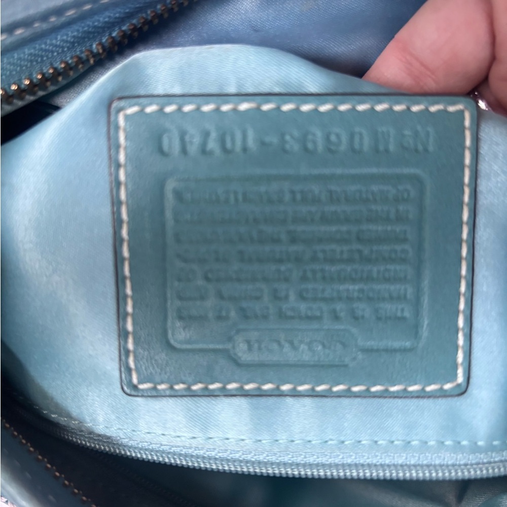 Vintage Y2K Coach Teal Leather Shoulder Bag with Front Pocket - Picture 7 of 12